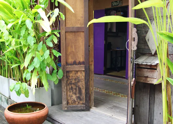 Bangluang House 2* 曼谷